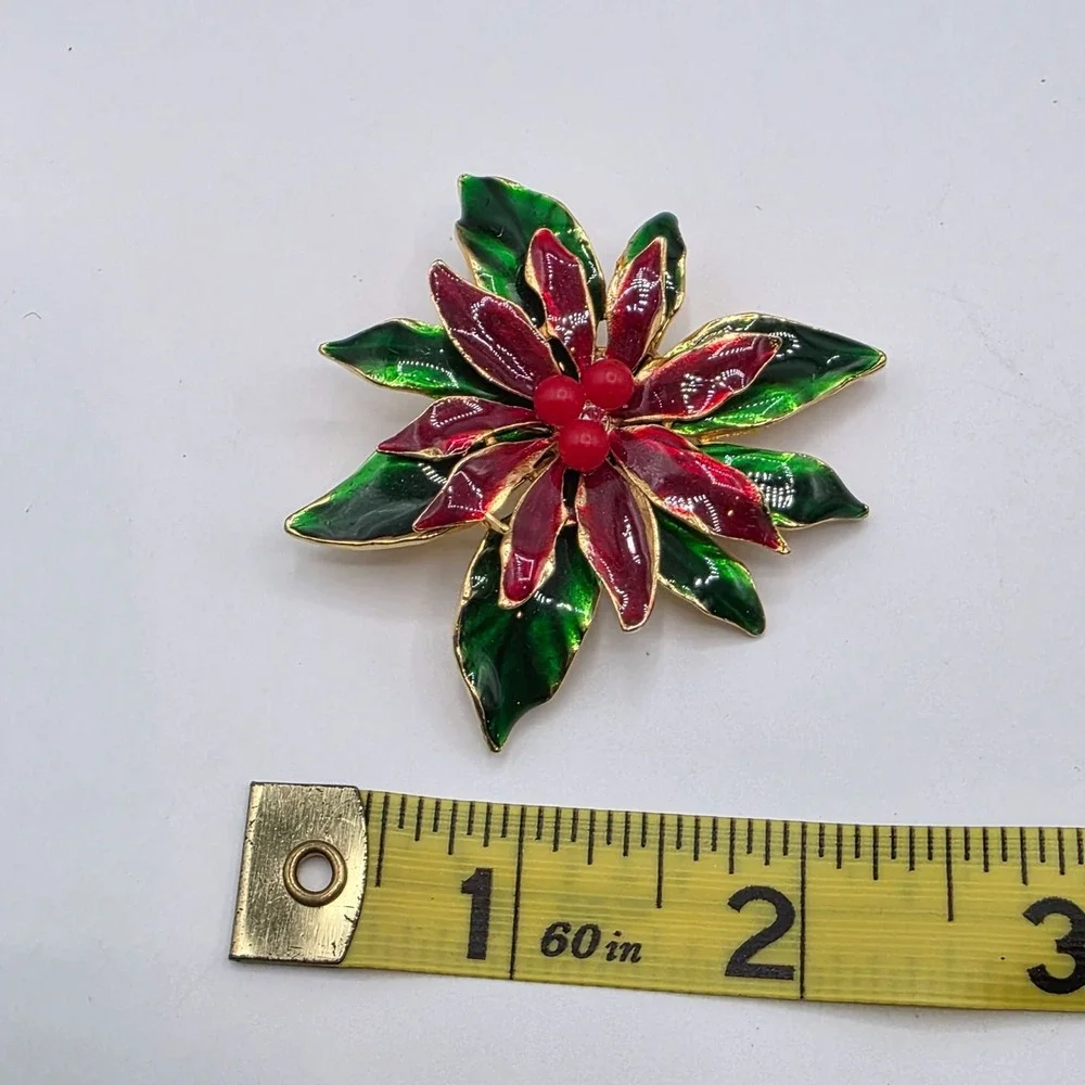 Vintage Enamel Poinsettia Christmas Brooch Red Green‎ Gold Tone Holiday Flower